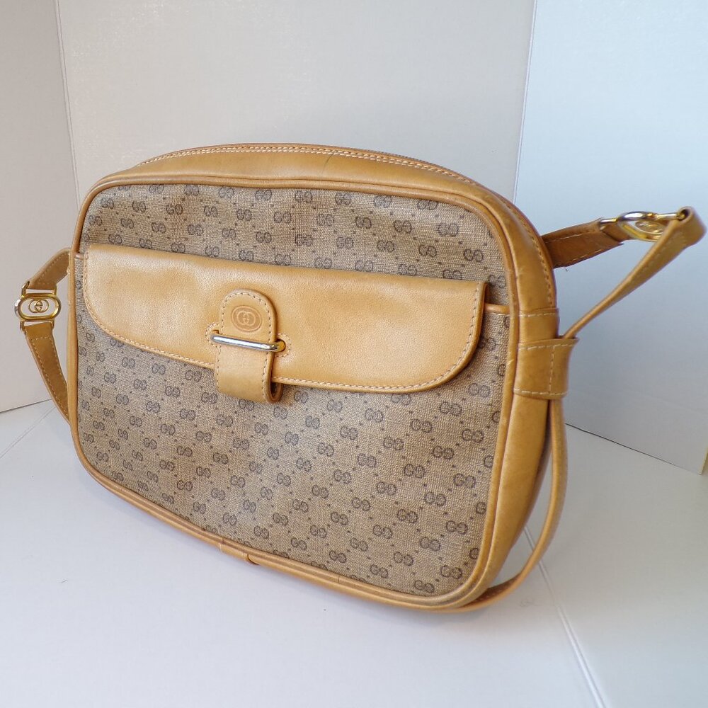 Authentic Gucci Shoulder Bag Vintage Leather Monogram Canvas Signature Purse